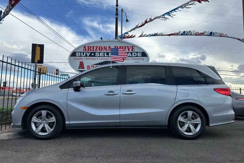2018 Honda Odyssey EX photo 1