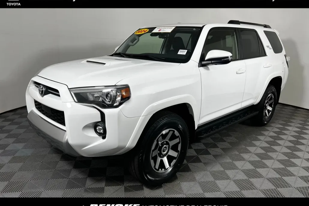 2024 Toyota 4Runner TRD Off-Road Premium photo 1
