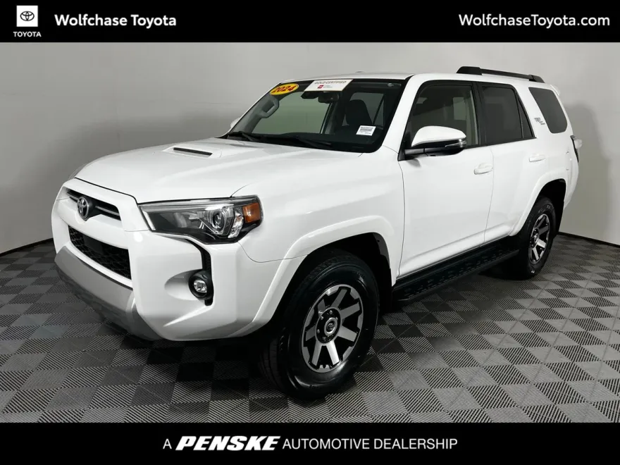 2024 Toyota 4Runner TRD Off-Road Premium photo 1