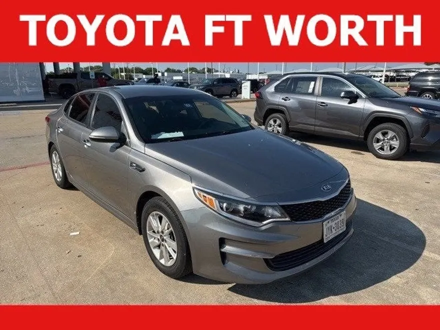 2018 Kia Optima LX photo 1