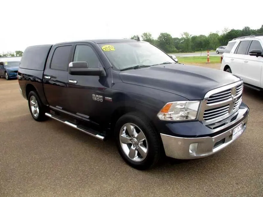 2017 Ram 1500 SLT photo 1