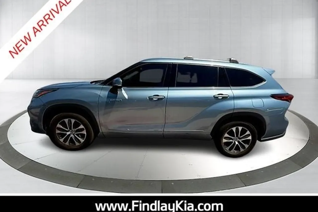 2021 Toyota Highlander Hybrid XLE photo 1