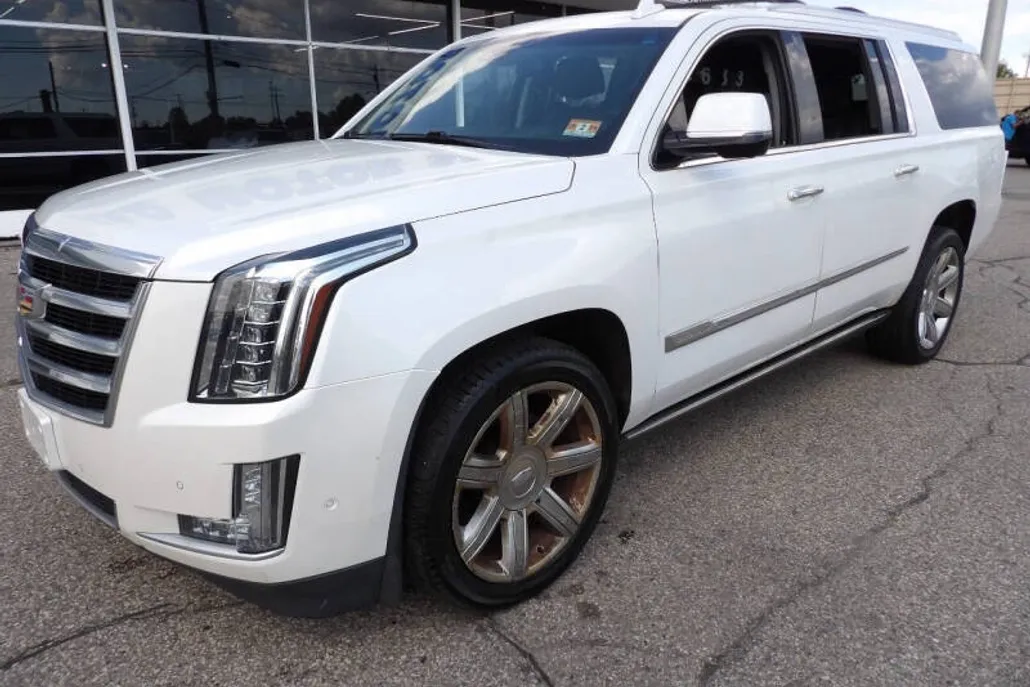 2017 Cadillac Escalade ESV Premium Luxury photo 1
