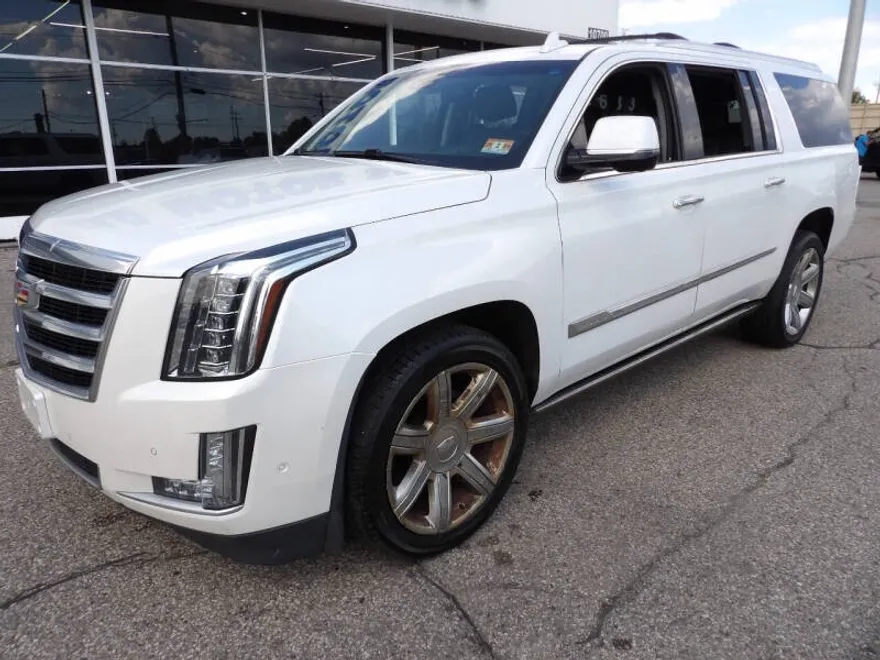 2017 Cadillac Escalade ESV Premium Luxury photo 1