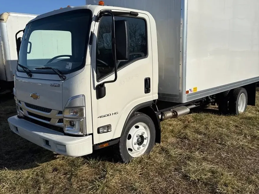 2024 Chevrolet Silverado 4500HD photo 1
