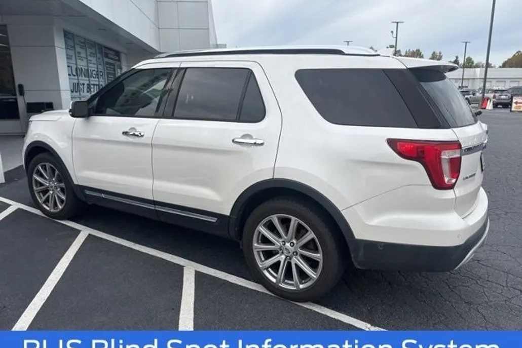 2017 Ford Explorer Limited photo 1