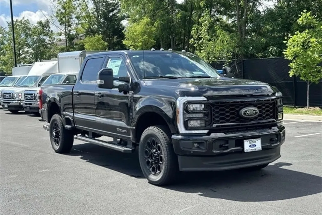 2025 Ford F-350 photo 1