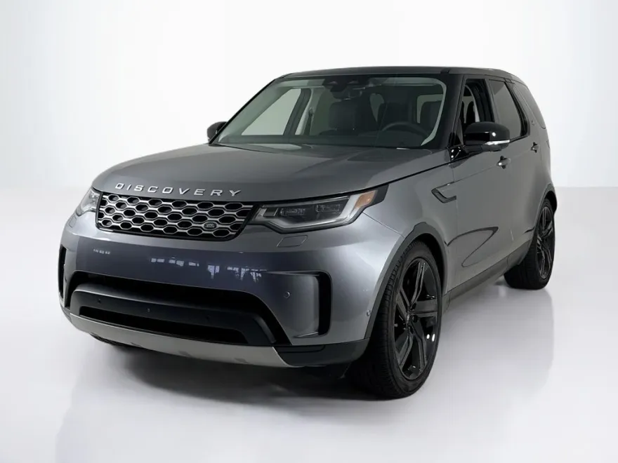 2024 Land Rover Discovery S photo 1