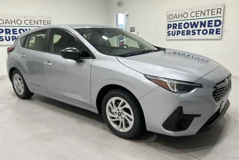 2025 Subaru Impreza Base photo 1