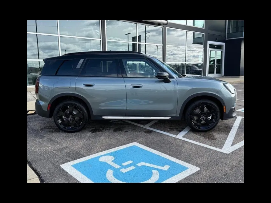 2025 Mini Countryman ALL4 S photo 1