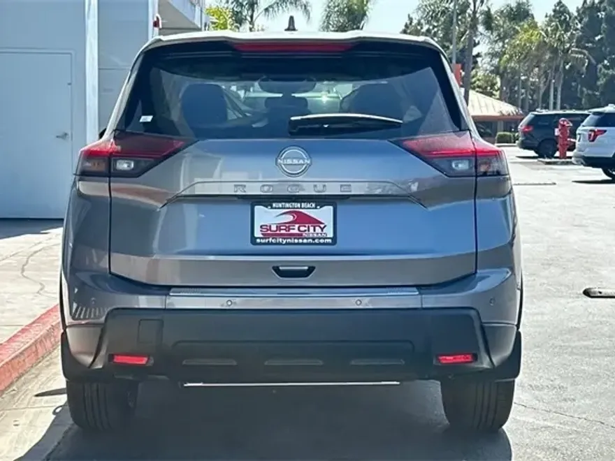 2025 Nissan Rogue SV photo 1