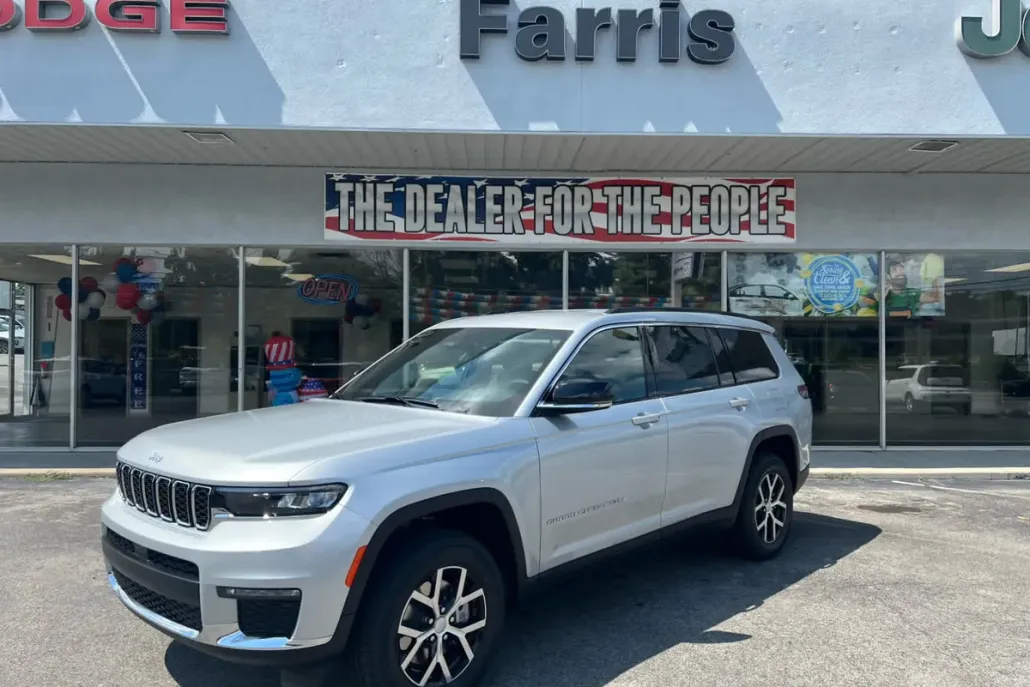 2025 Jeep Grand Cherokee Limited photo 1