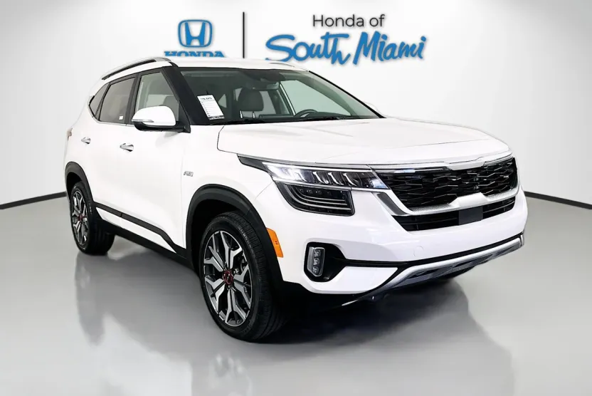 2023 Kia Seltos SX photo 1