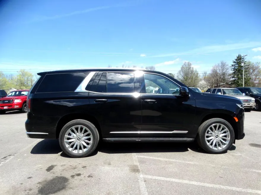 2021 Cadillac Escalade Premium Luxury photo 1