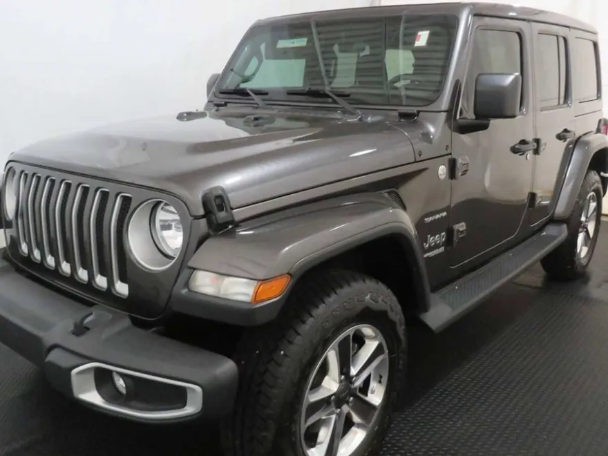 2021 Jeep Wrangler Unlimited Sahara photo 1