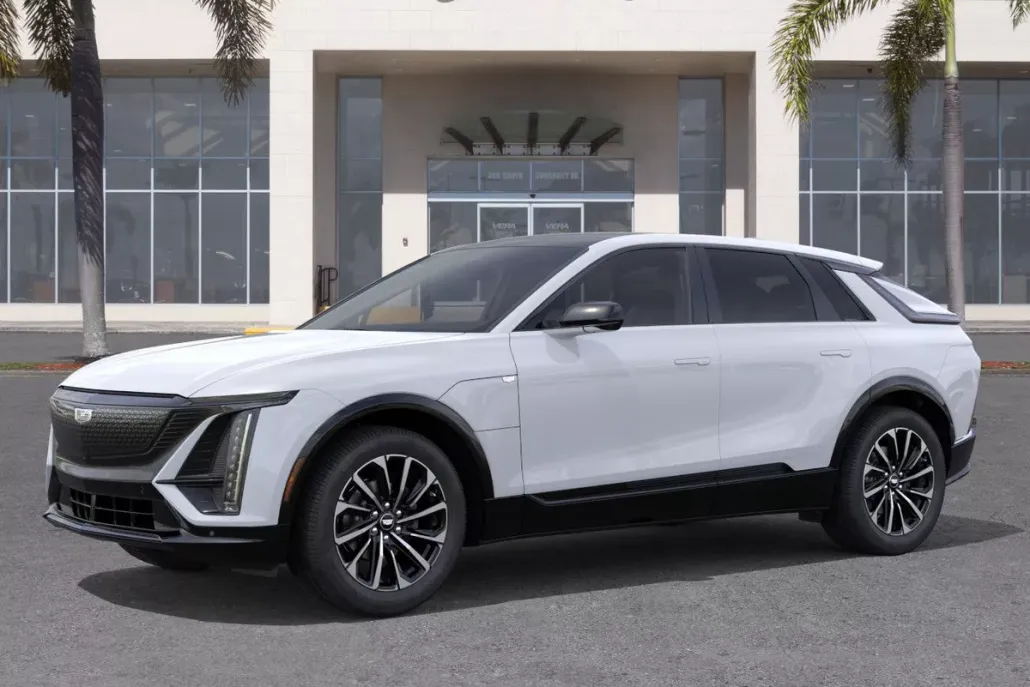 2026 Cadillac Lyriq Sport photo 1