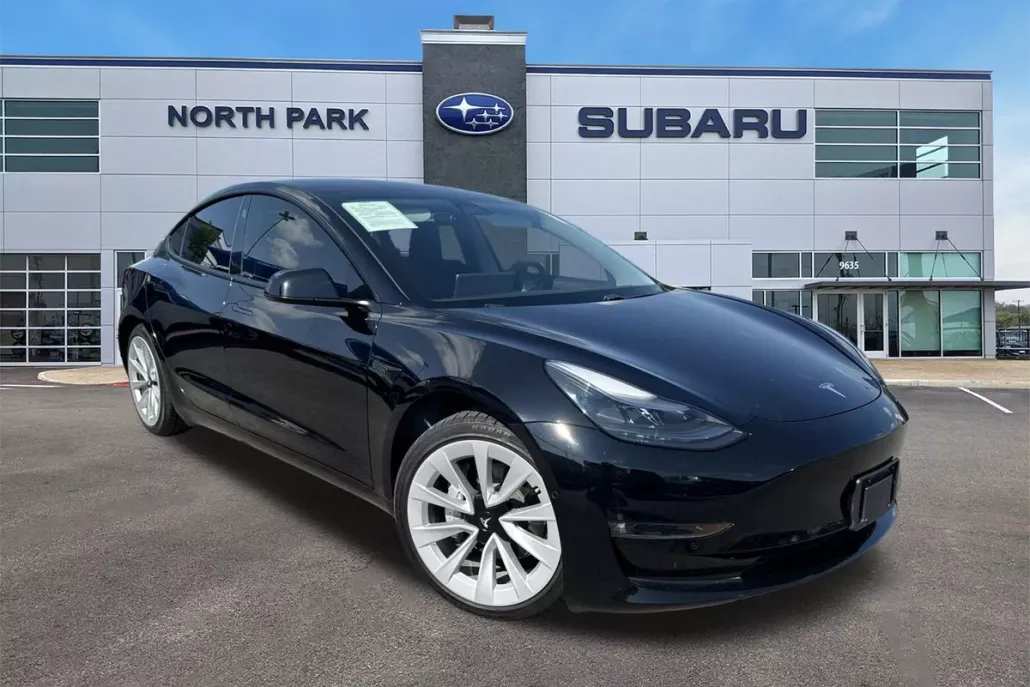 2021 Tesla Model 3 Long Range photo 1