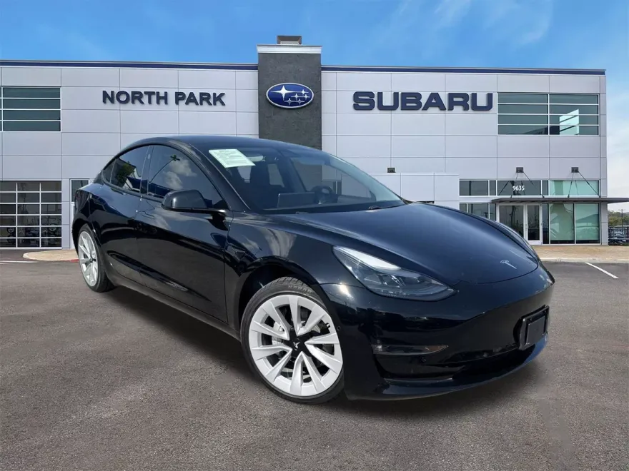 2021 Tesla Model 3 Long Range photo 1