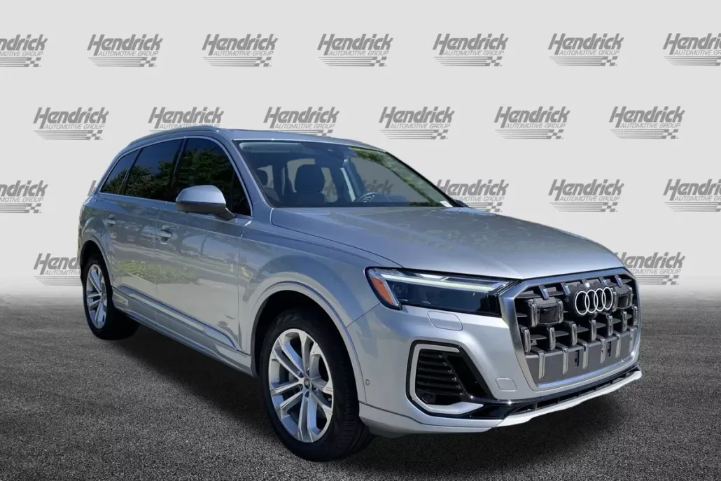 2025 Audi Q7 55 Premium Plus photo 1