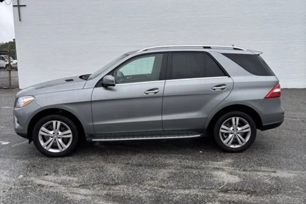 2015 Mercedes Benz ML 350 photo 1