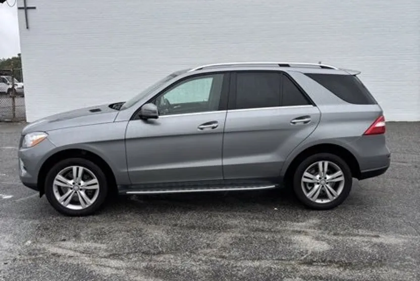 2015 Mercedes Benz ML 350 photo 1