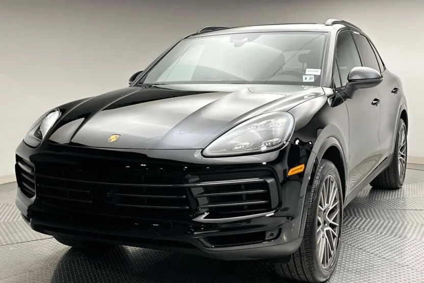 2022 Porsche Cayenne Base photo 1