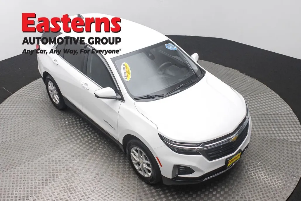 2023 Chevrolet Equinox LT photo 1