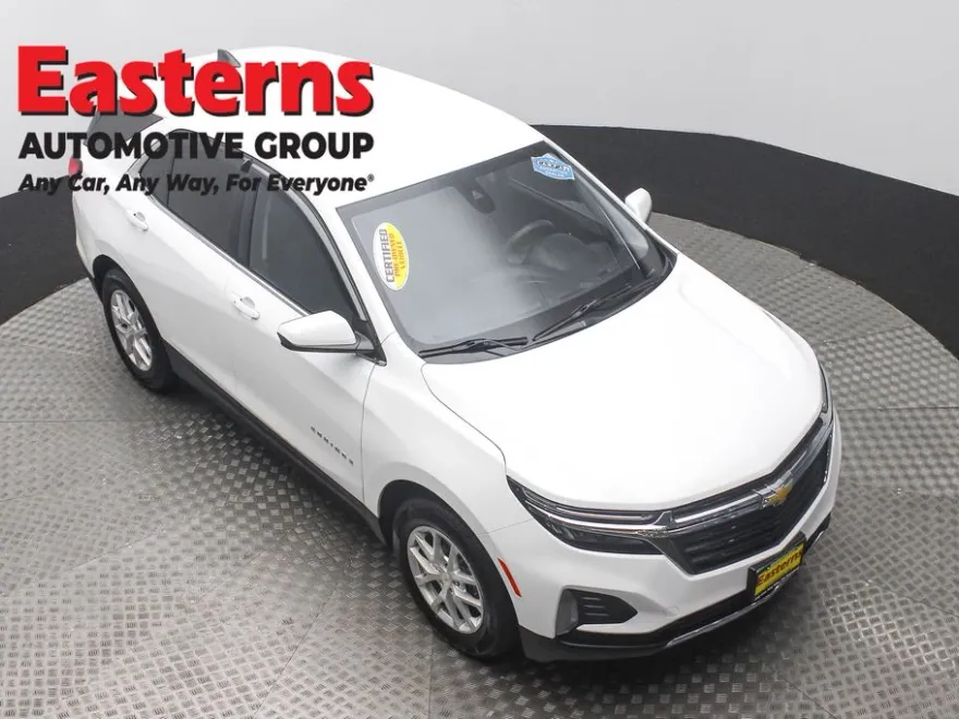 2023 Chevrolet Equinox LT photo 1