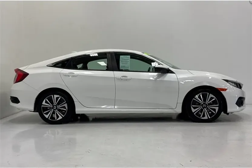 2017 Honda Civic EX-L photo 1