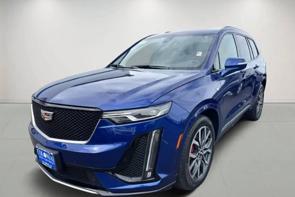 2023 Cadillac XT6 Sport photo 1