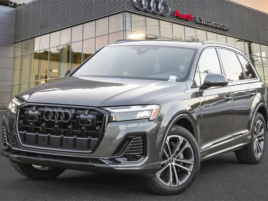 2025 Audi Q7 45 Premium Plus photo 1