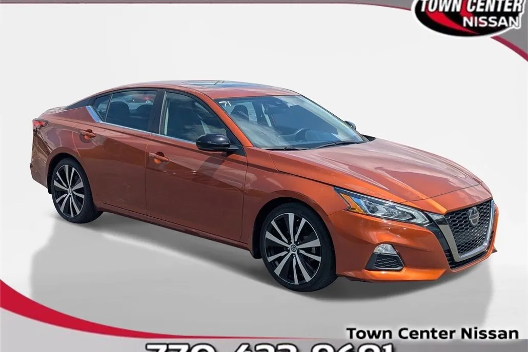 2022 Nissan Altima SR photo 1