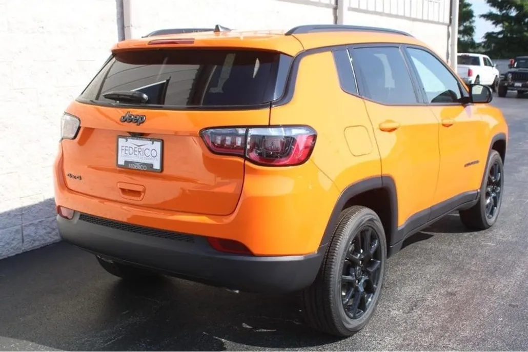 2025 Jeep Compass Latitude photo 1