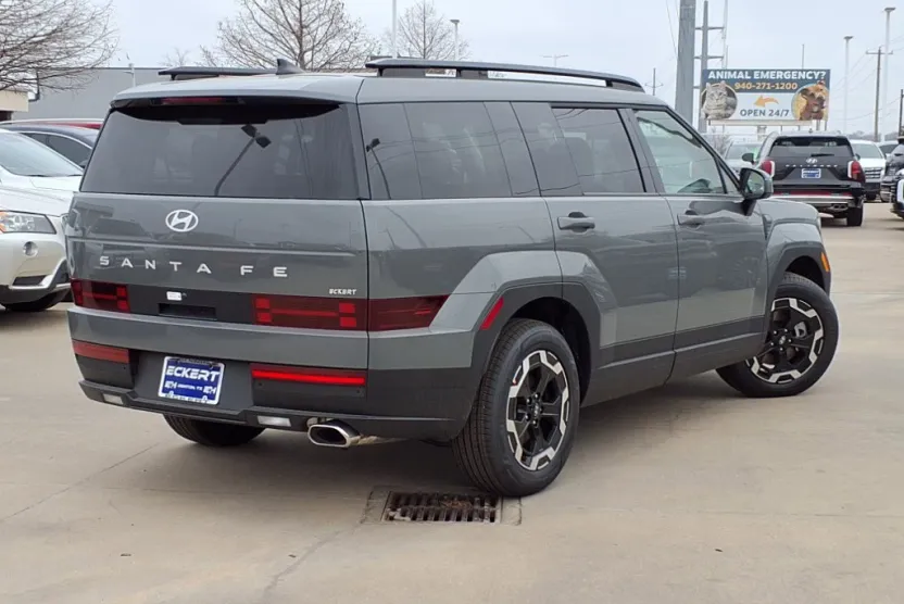 2025 Hyundai Santa Fe SEL photo 1