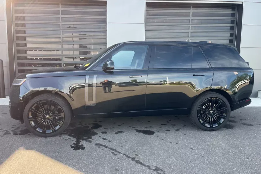 2024 Land Rover Range Rover Autobiography photo 1