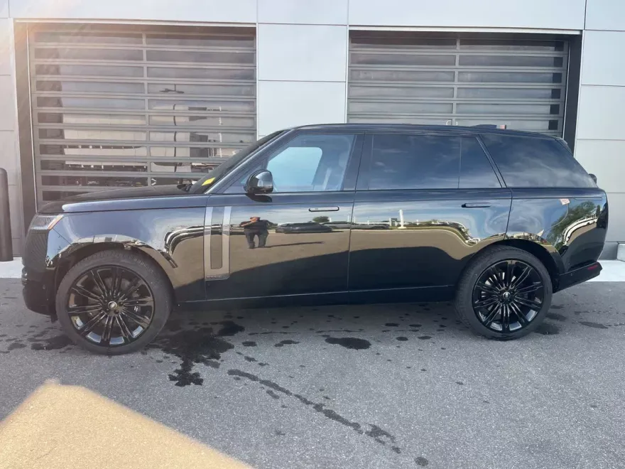 2024 Land Rover Range Rover Autobiography photo 1