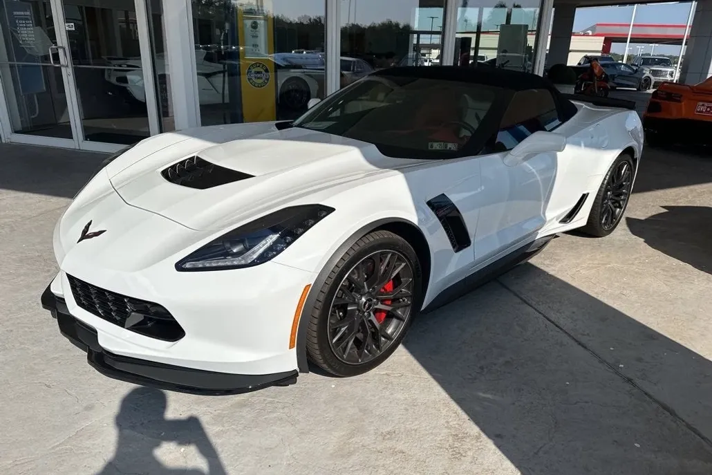 2019 Chevrolet Corvette 2LZ Z06 Convertible photo 1