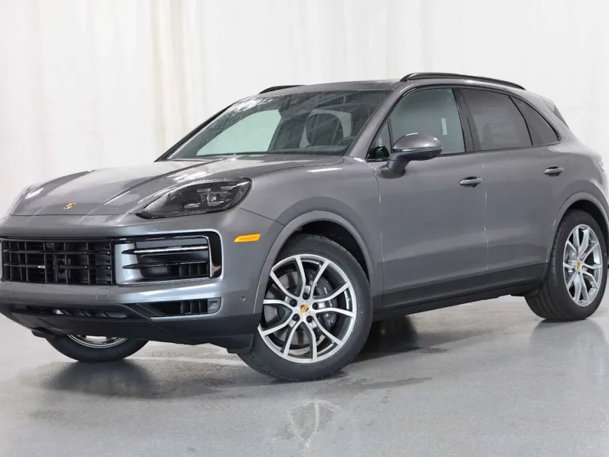 2024 Porsche Cayenne photo 1