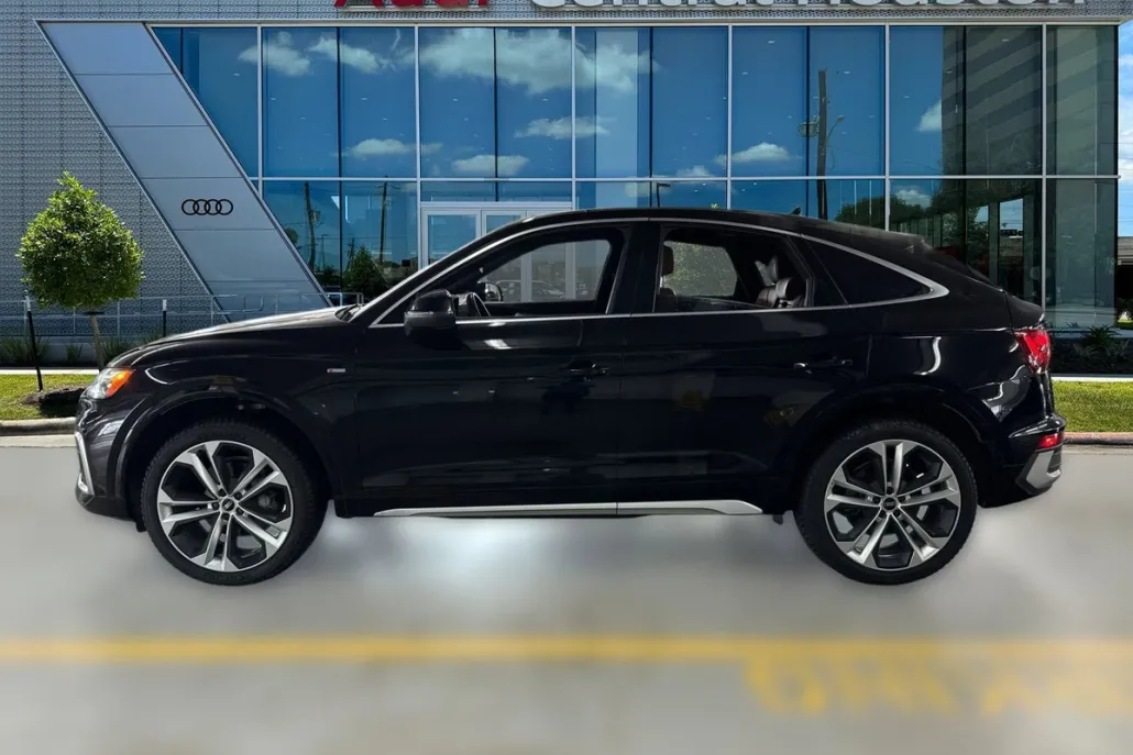 2021 Audi Q5 Sportback Premium Plus photo 1