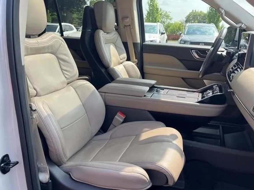 2024 Lincoln Navigator L Reserve photo 1