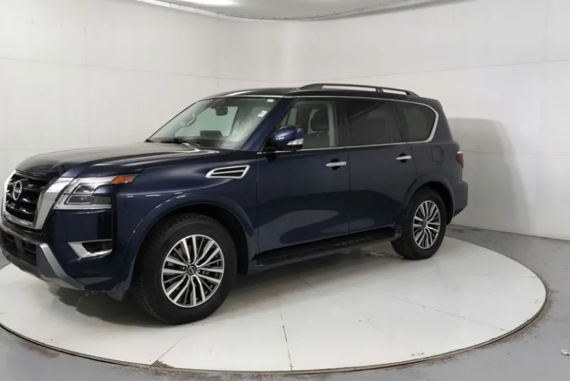 2023 Nissan Armada SL photo 1