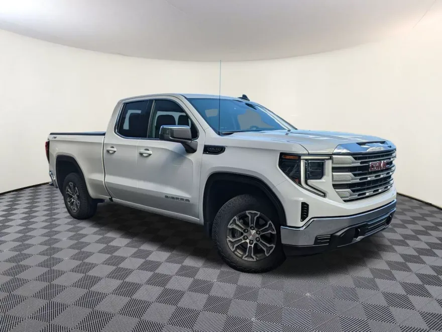 2025 Gmc Sierra 1500 SLE photo 1