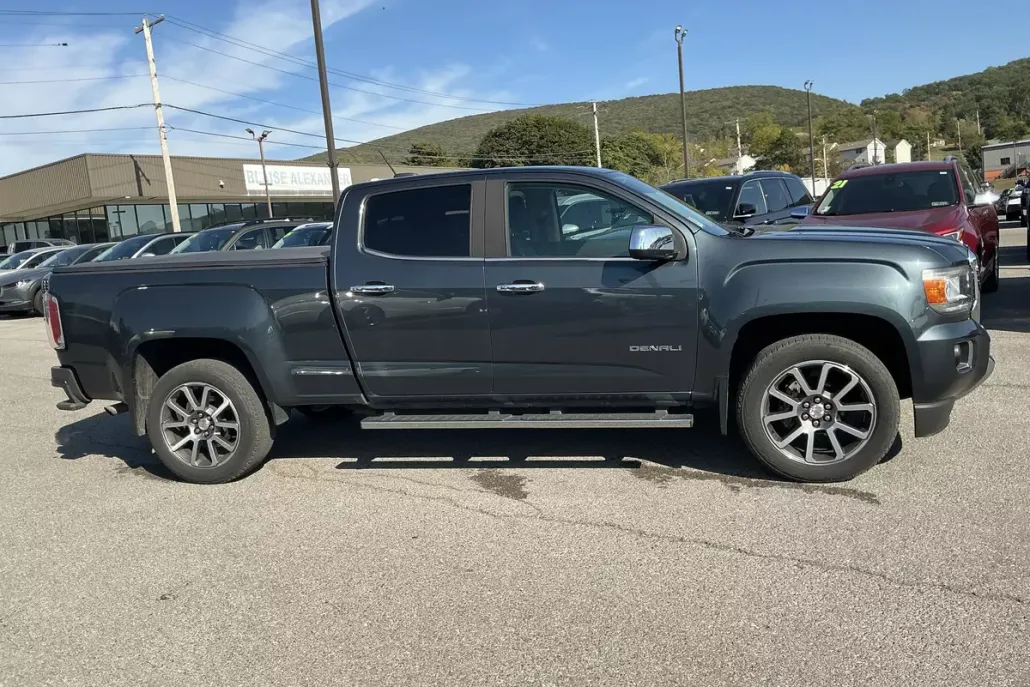 2020 Gmc Canyon Denali photo 1