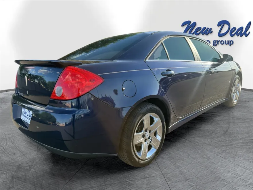 2009 Pontiac G6 SE1 photo 1