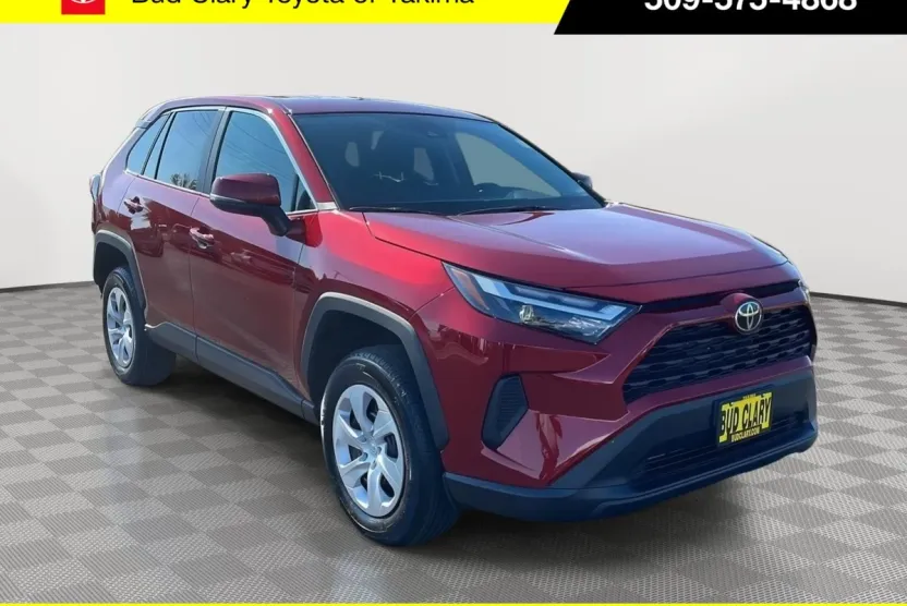 2025 Toyota RAV4 LE photo 1