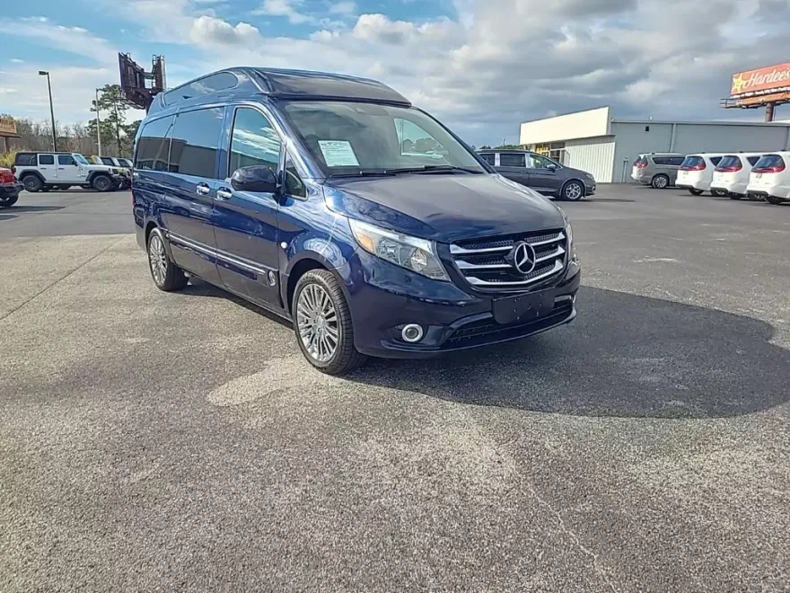 2016 Mercedes Benz Metris Passenger Van photo 1