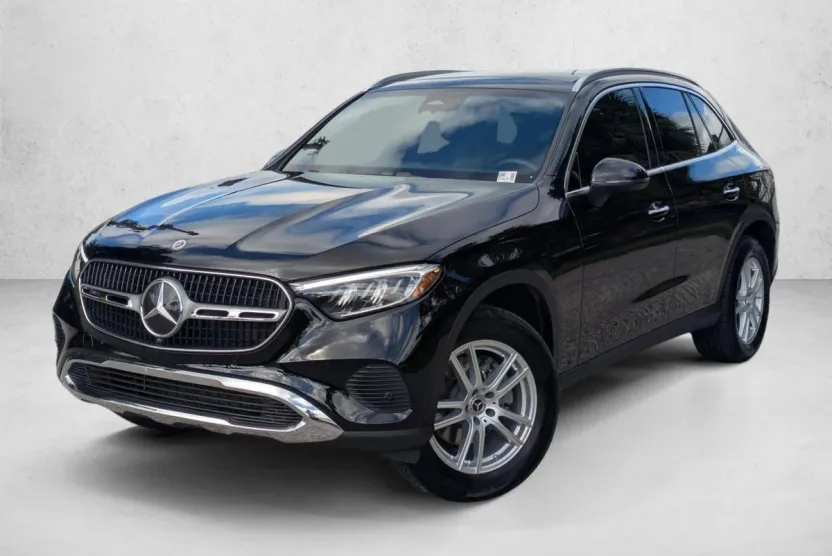 2025 Mercedes Benz GLC 300 photo 1