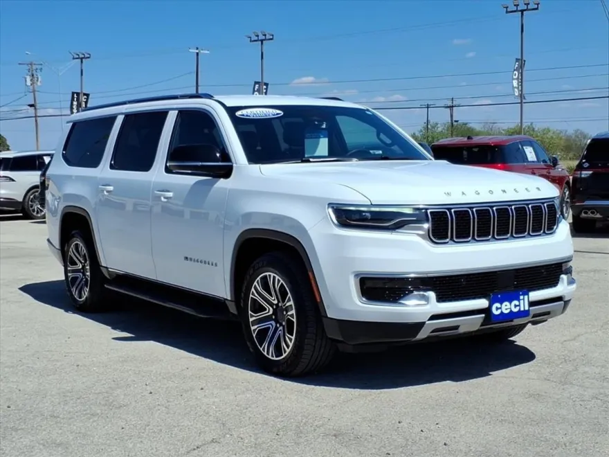 2024 Jeep Wagoneer L Series II photo 1