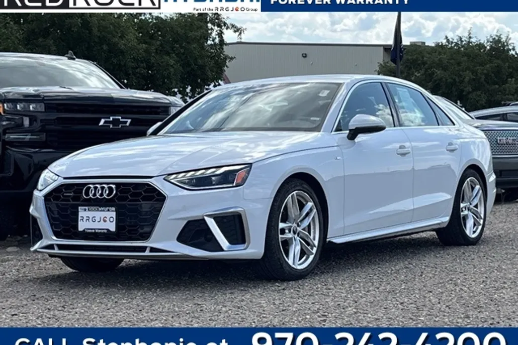 2023 Audi A4 45 S line Premium Plus photo 1