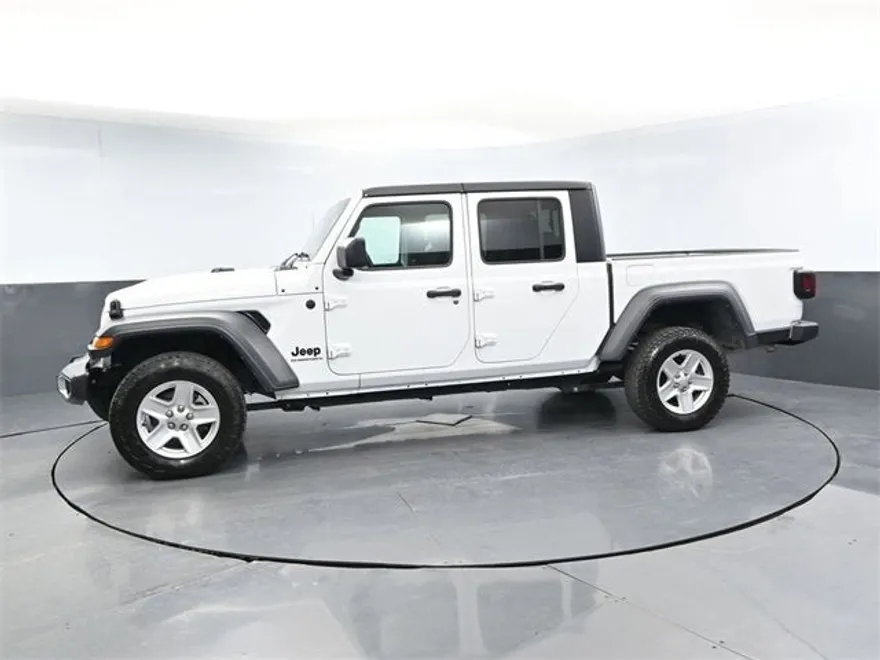 2023 Jeep Gladiator Sport S photo 2